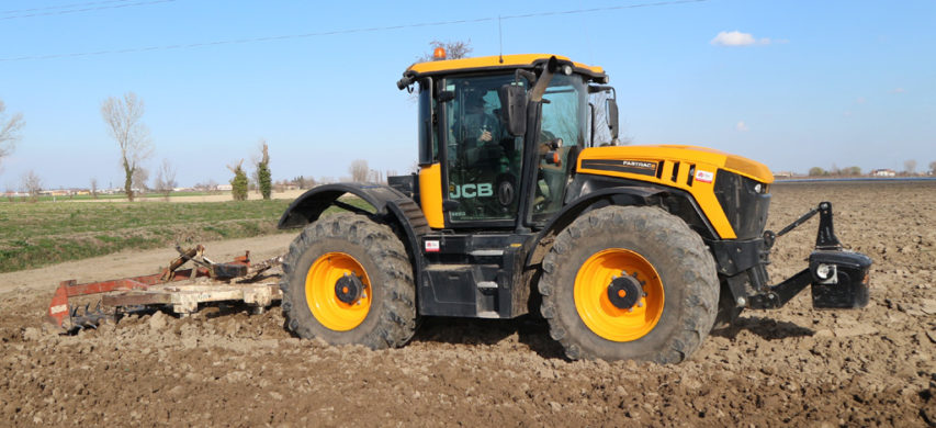 JCB Fastrac 4220