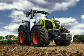 trattore claas