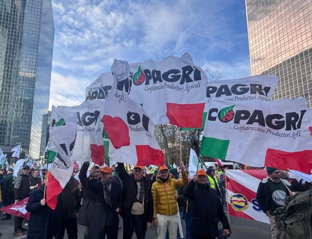 Manifestanti di Copagri in piazza a Bruxelles
