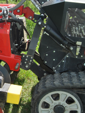 Robot-Black-Shire-03