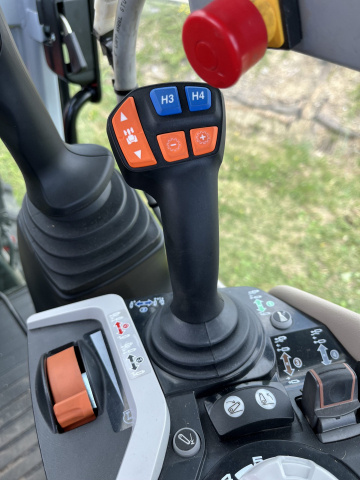Massey-Ferguson-3SP-Dyna-VT_13